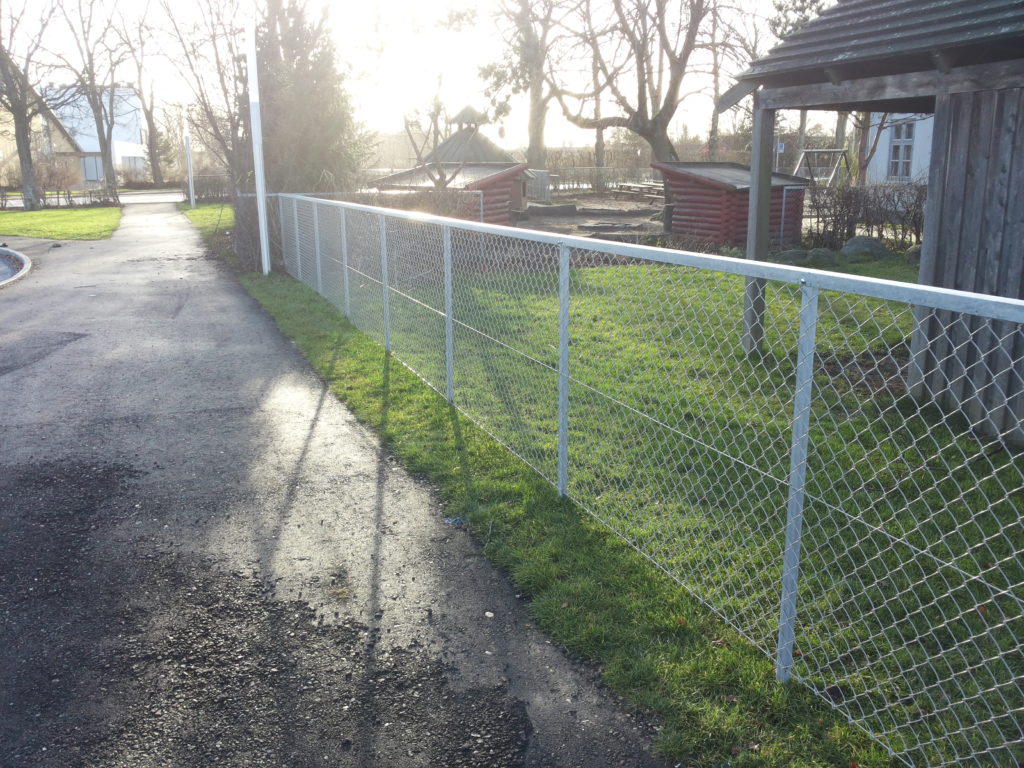 Trådhegn til at afskærme din grund