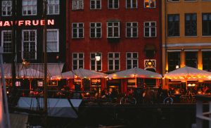 Teltudlejning i København – Fleksible og pålidelige løsninger til dine udendørs arrangementer