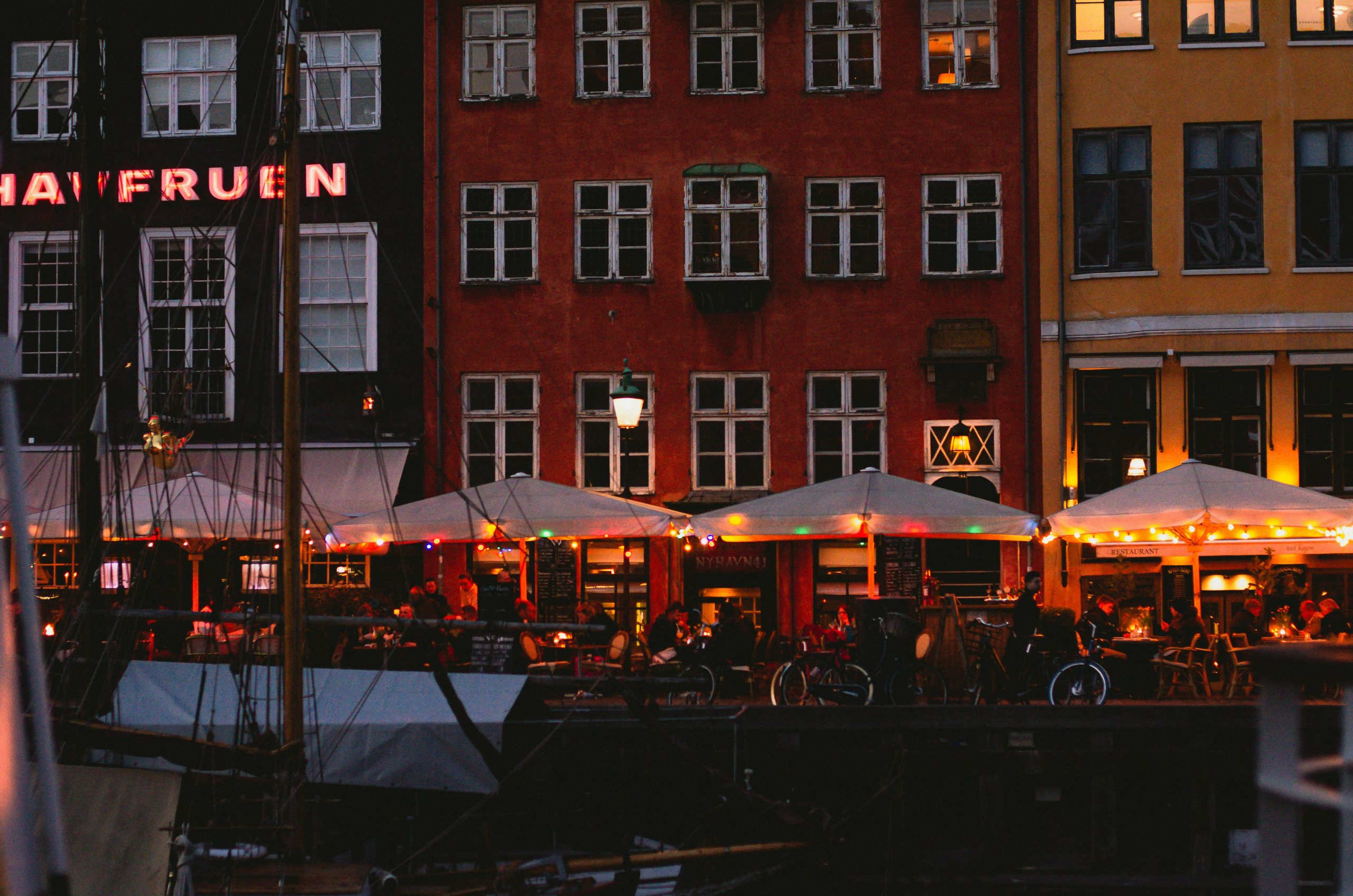 Teltudlejning i København – Fleksible og pålidelige løsninger til dine udendørs arrangementer